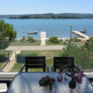 sole-apartments.hotelinzadar.com/