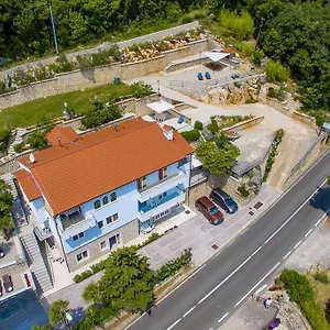 https://apartments-gea-moscenicka-draga.primorje-gorskikotar.com